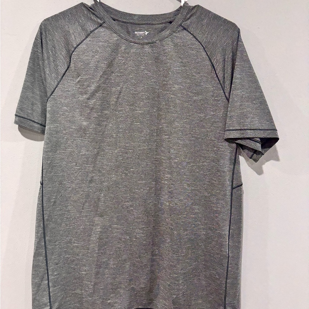 Old Navy Gray Short Sleeve Tee